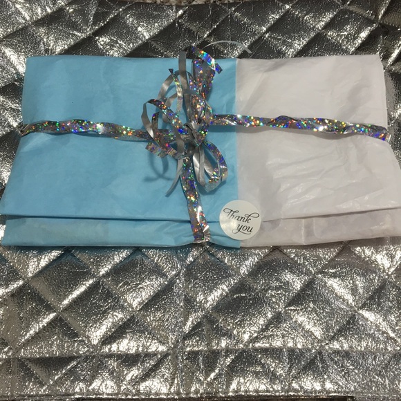 LuLaRoe Scarf - Picture 6 of 6